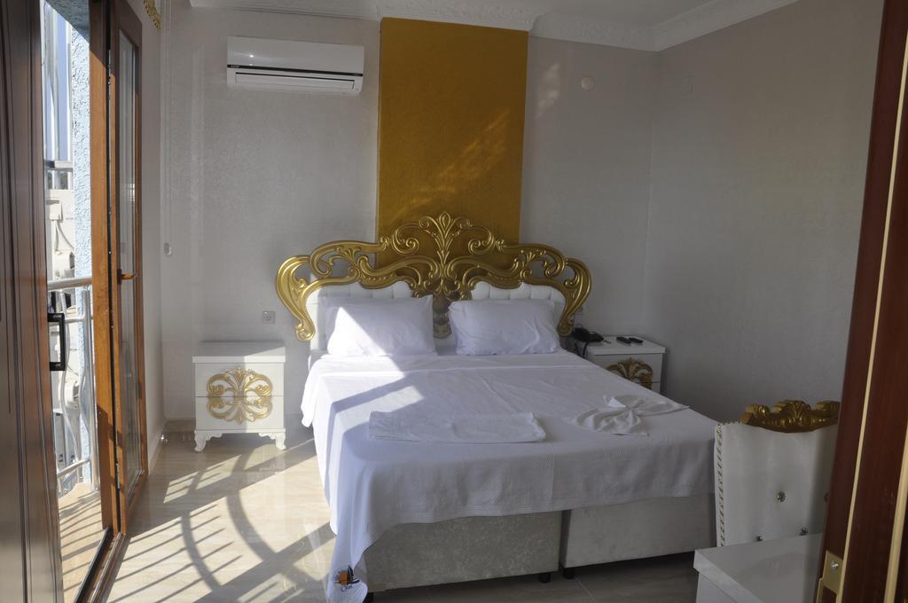 Alev Palace Otel Arsuz Quarto foto