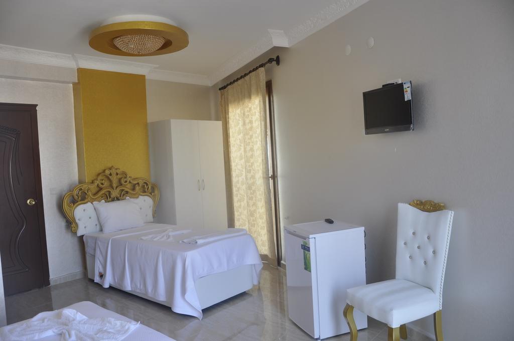 Alev Palace Otel Arsuz Quarto foto